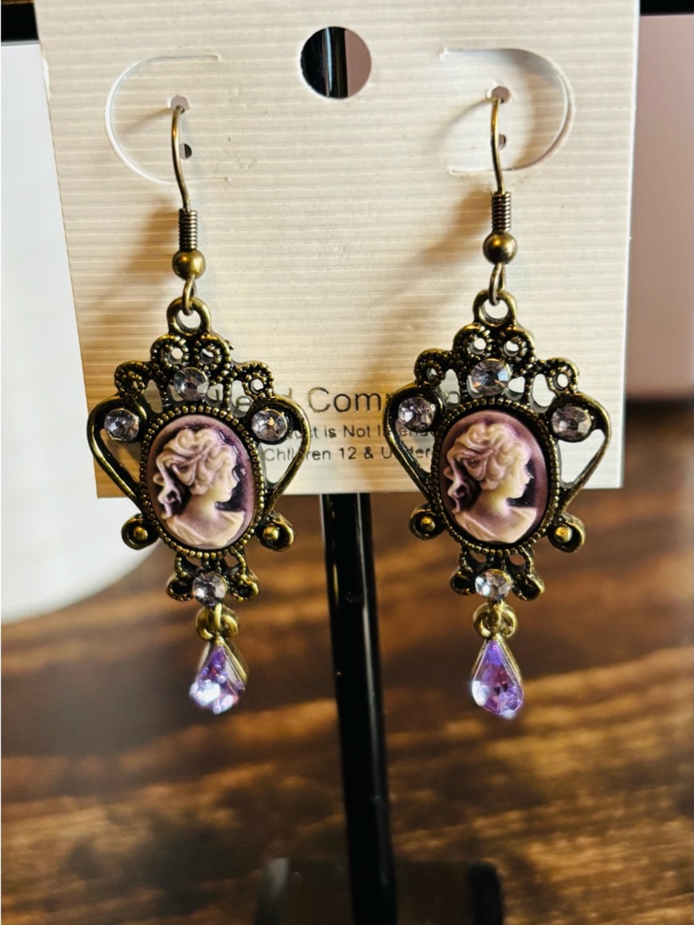 Vintage-Style Purple Cameo Dangle Earrings